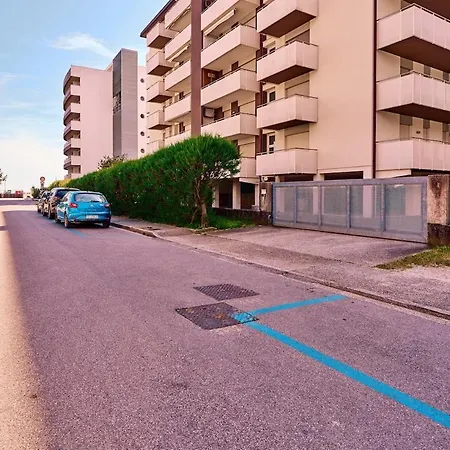 Smeralda Suite, Vista Mare & Vicino Alle Terme 比比翁
